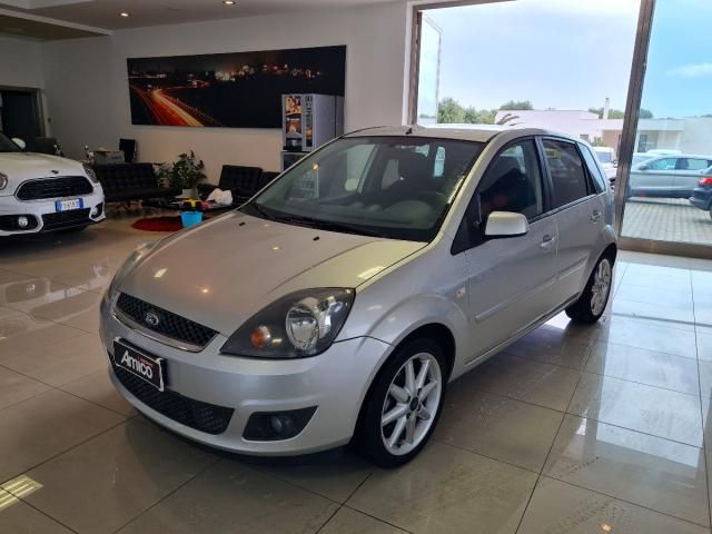 FORD - Fiesta - 1.4 TDCi 68CV 5p. Titanium 80.000km