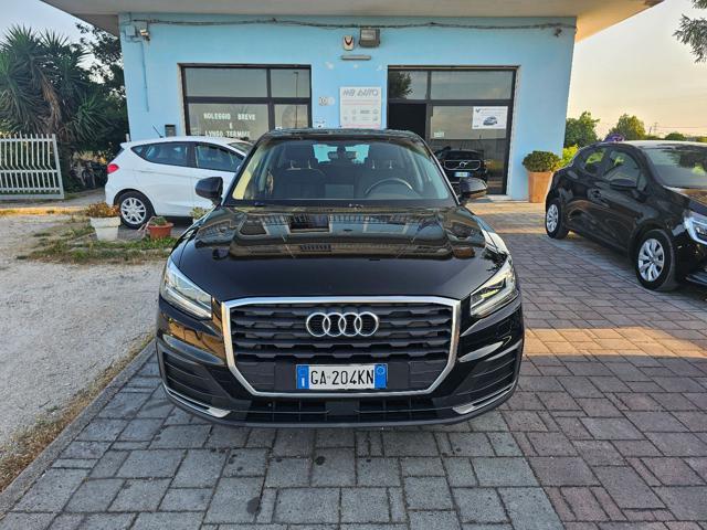 AUDI Q2 30 TDI Business