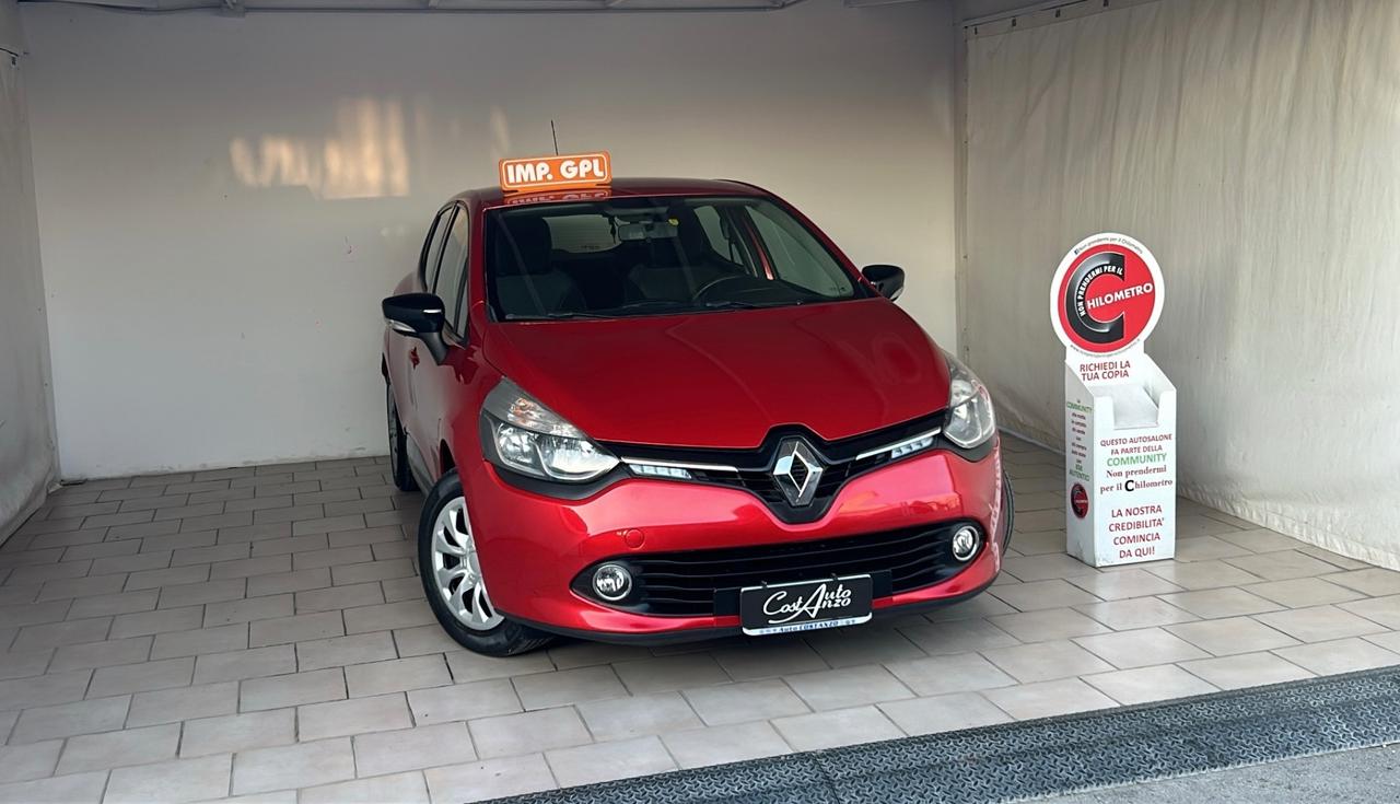 Renault Clio 1.2 Gpl 75 cv 2015 Neopatentati