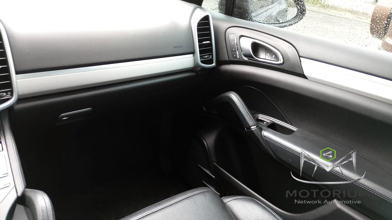 Porsche Cayenne Diesel 3.0 V6 245 CV Tiptronic