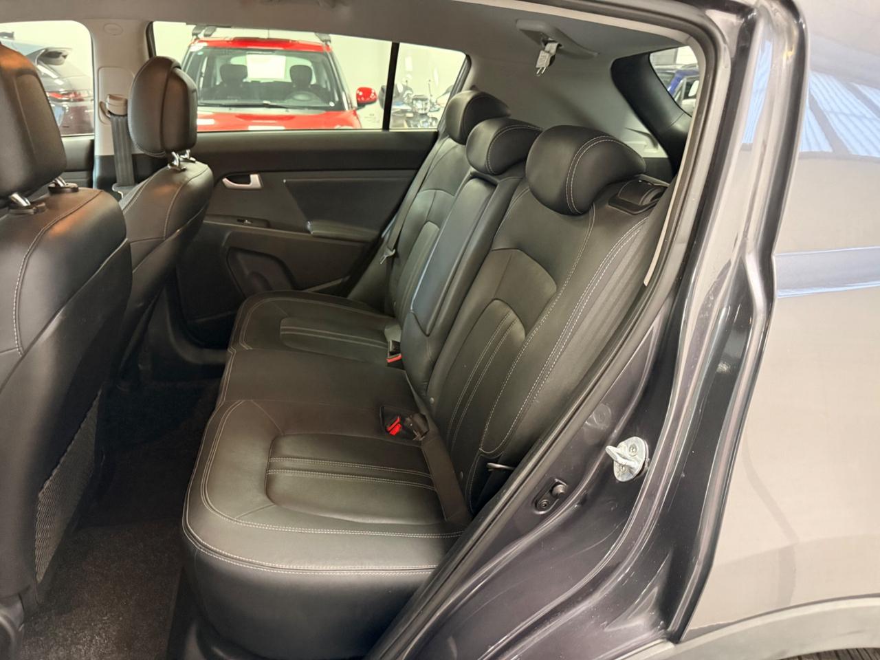 Kia Sportage 1.7 CRDI VGT 2WD high tech