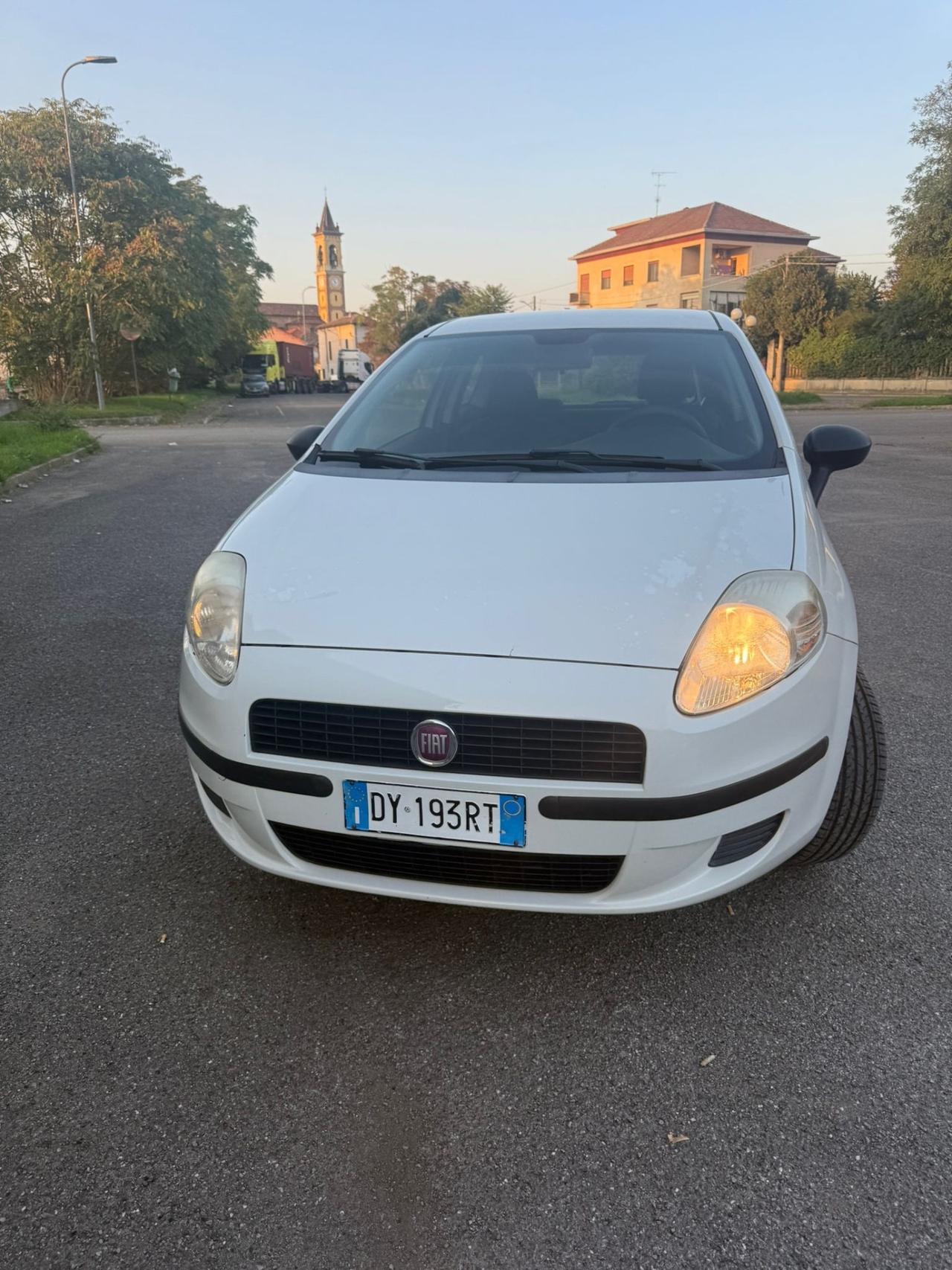 FIAT G PUNTO EVO 1.4 BENZ METANO NEOPATENETATI