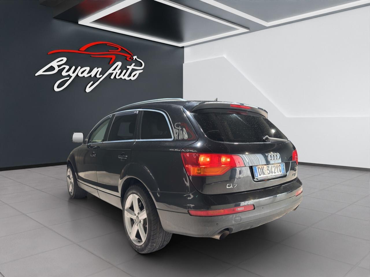 Audi Q7 3.0 V6 TDI 233CV quattro tiptronic