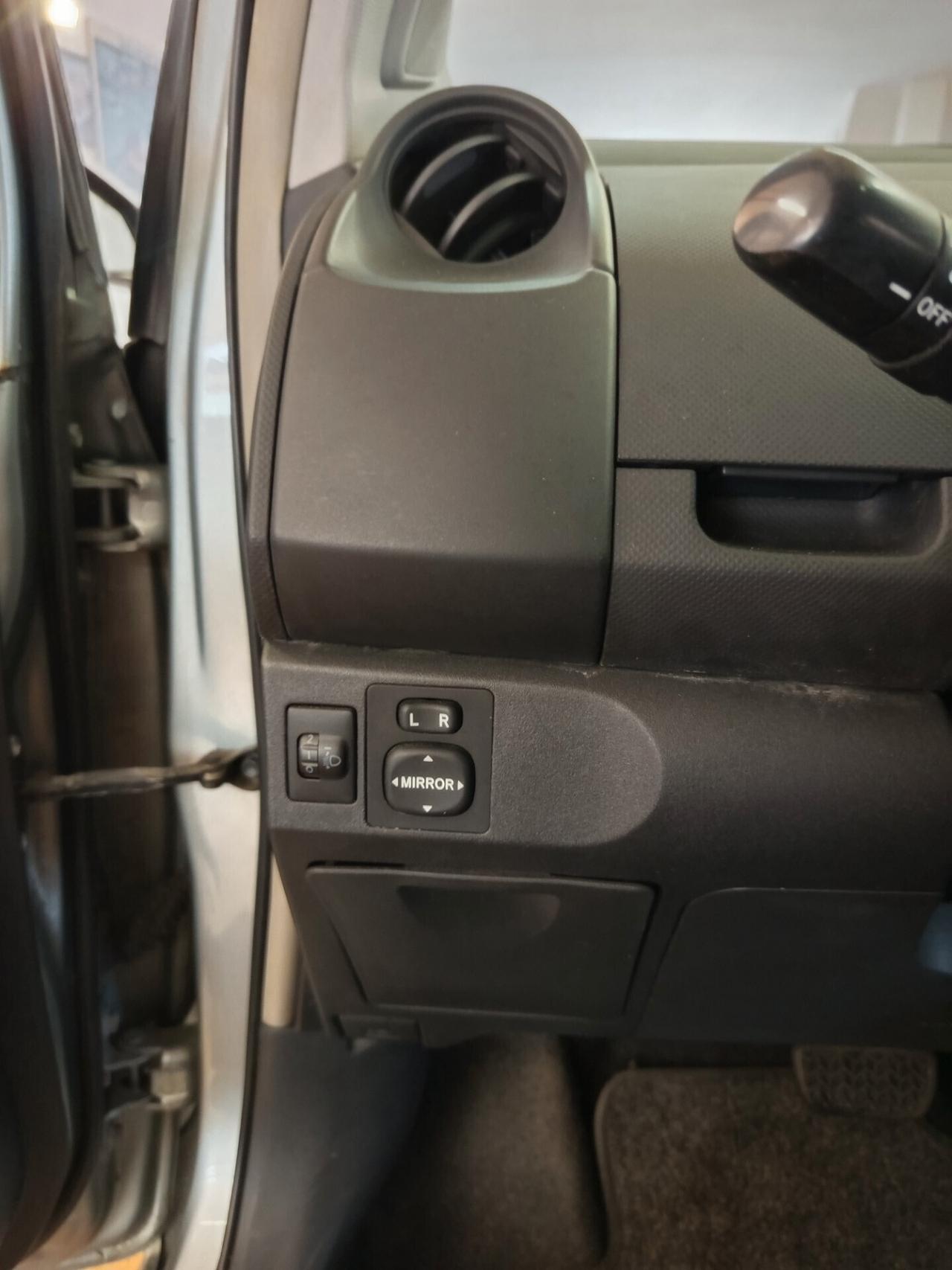 Toyota Yaris 1.4 diesel,cambio automatico,ok neopatentati