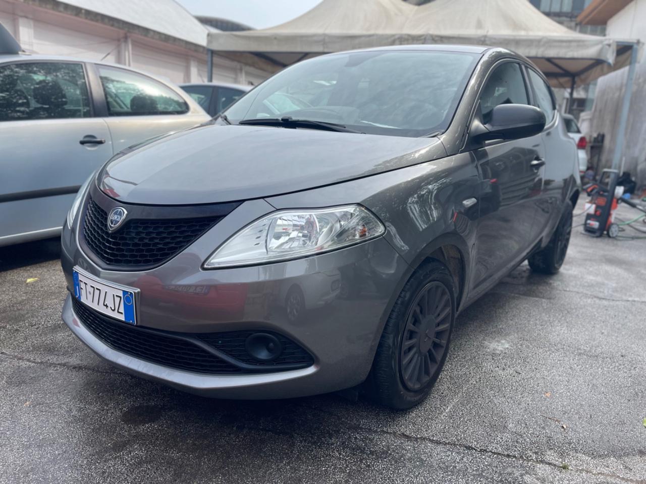 Lancia Ypsilon 1.2 69 CV 5 porte GPL Ecochic Elefantino Blu