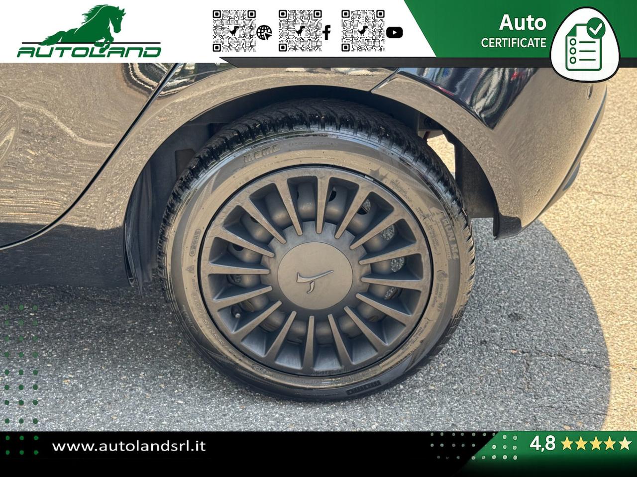 Lancia Ypsilon 1.0 firefly hybrid Silver s&s 70cv