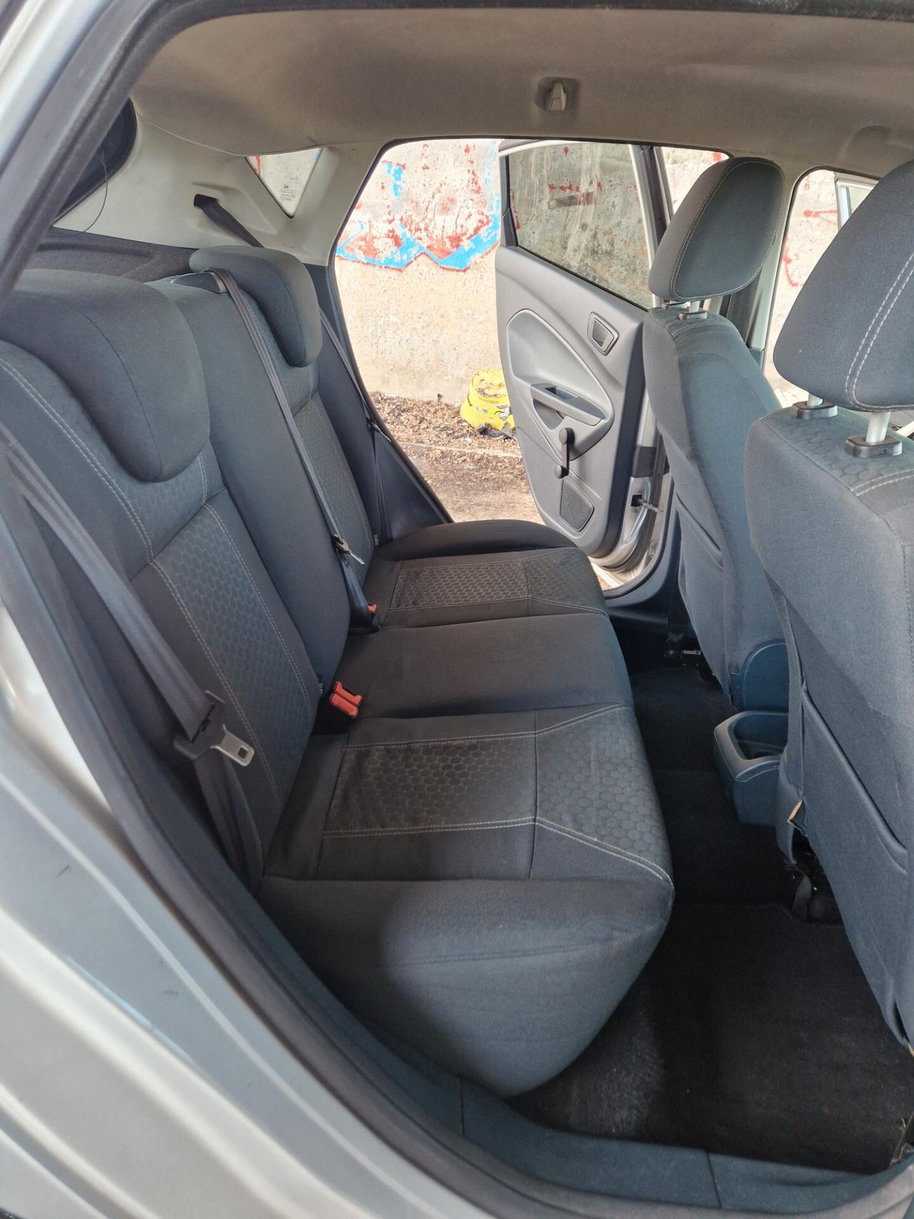 Ford Fiesta 1.6 TDCi 90CV 5 porte DPF Titanium