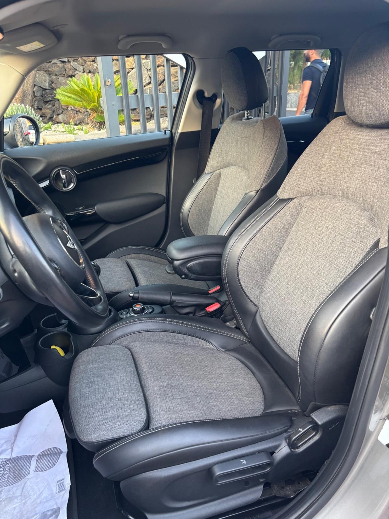 Mini 2.0 Cooper SD 170cv Business 5 porte 2018