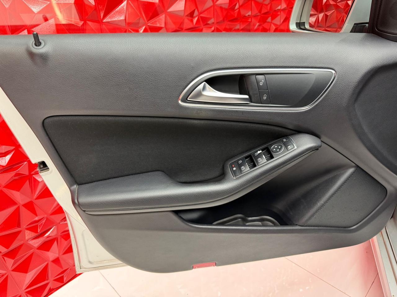 Mercedes-benz A 180 CDI Automatic Premium UNICO PROPRIETARIO OK NEOPATENTATI