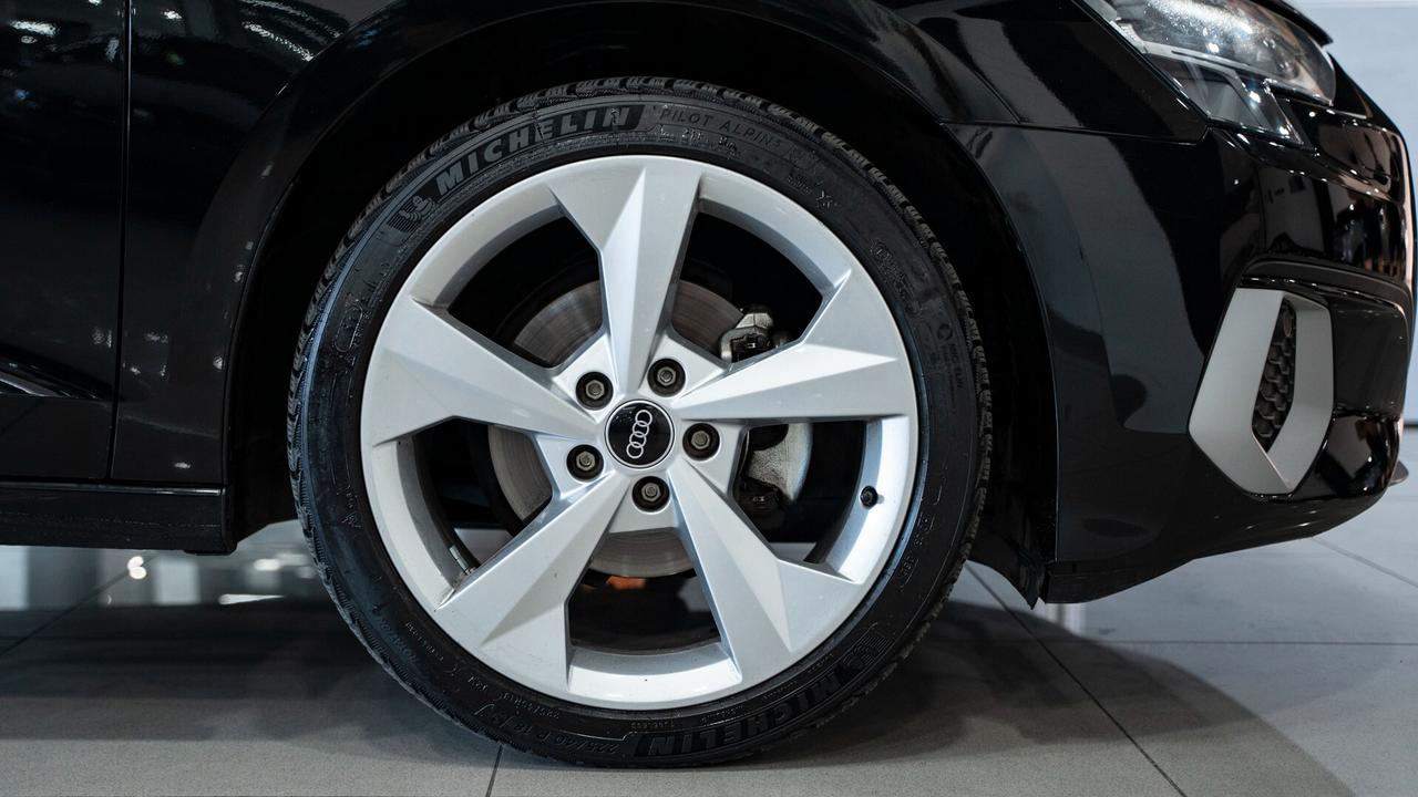 Audi A3 SPB 35 TDI S TRONIC SPORT BLACK EDITION 18" XENO NAVI FULL OPTIONAL
