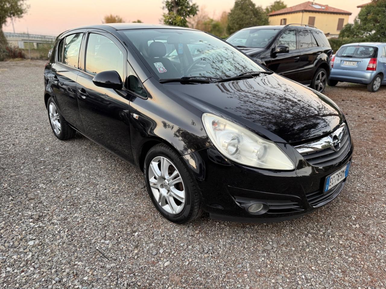 Opel Corsa 1.4 16V 5 porte Cosmo