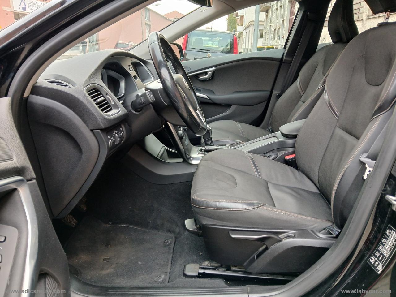VOLVO V40 Cross Country D2 1.6 Kinetic