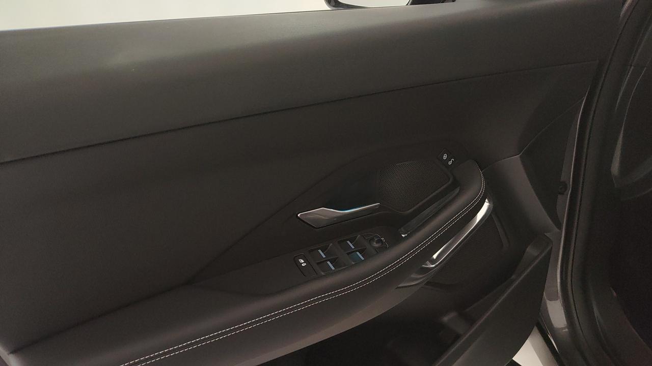 JAGUAR E-Pace 2017 - E-Pace 2.0d i4 R-Dynamic SE awd 150cv