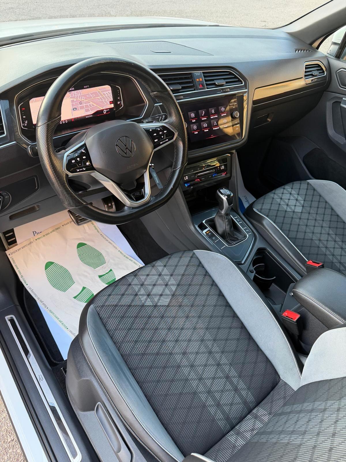 Volkswagen Tiguan 2.0 TDI 150 CV SCR DSG R-Line BIANCO PERLATO