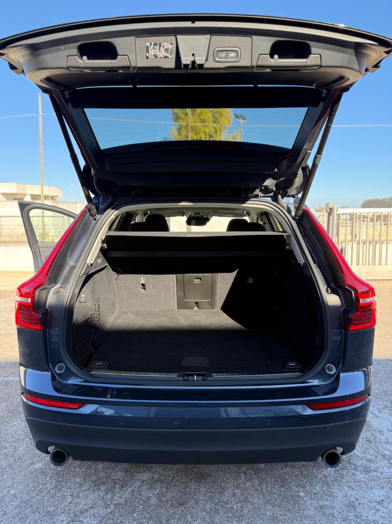 Volvo XC 60 XC60 B4 (d) AWD Geartronic Momentum