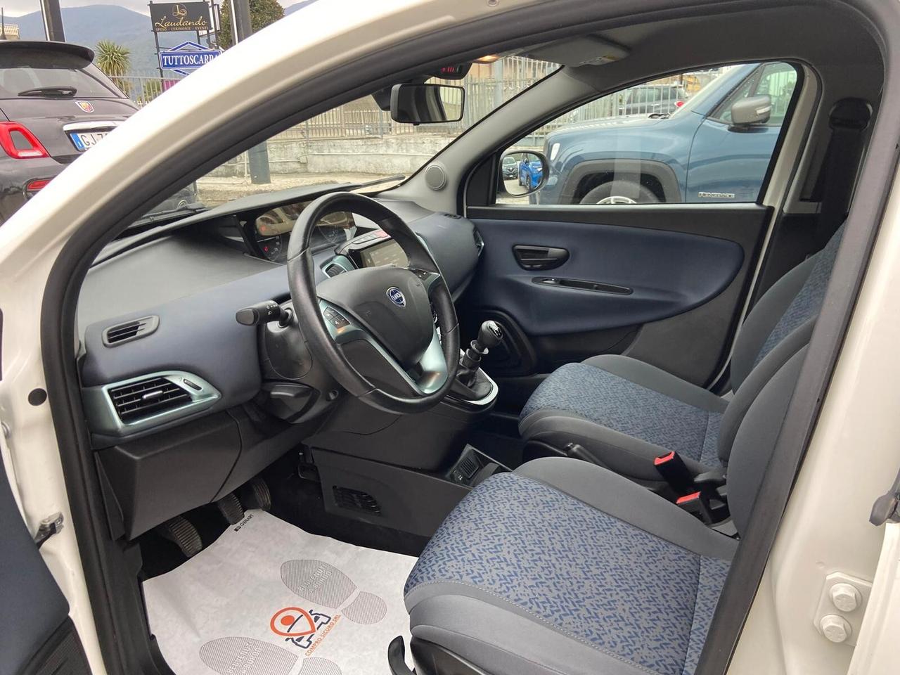 Lancia Ypsilon 1.2 69 CV 5 porte GPL Gold 2023