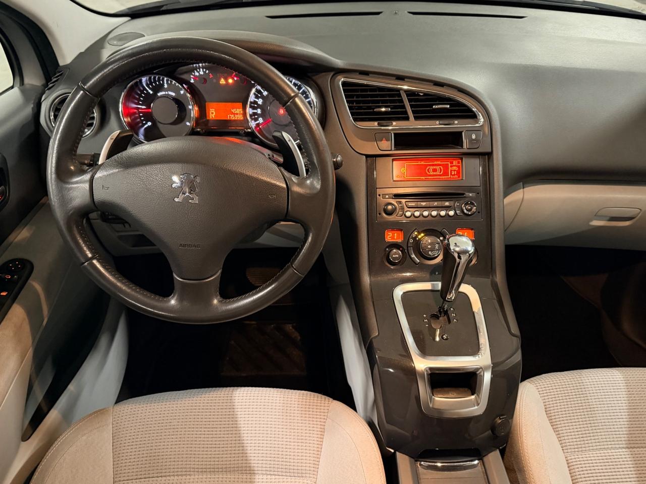 Peugeot 5008 1.6 e-HDi 112CV Stop&Start cambio robotizzato Active