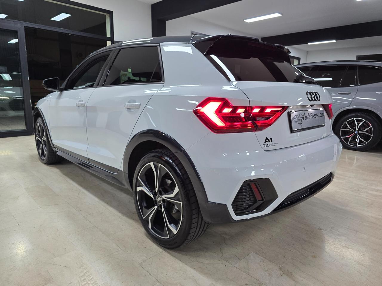 Audi A1 SPB 35 TFSI S tronic Identity Contrast Sline