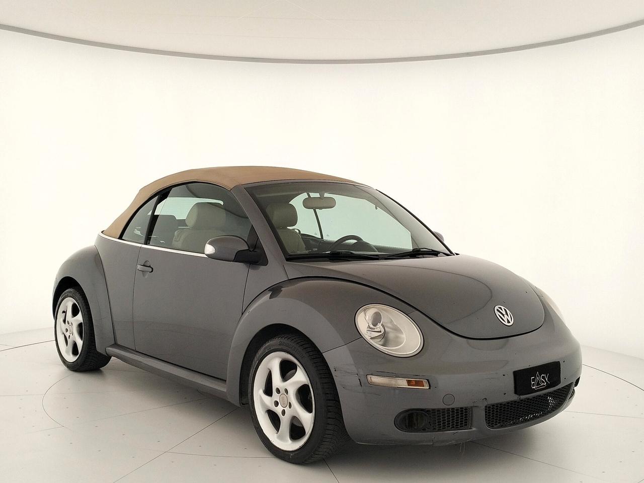 Volkswagen New Beetle 2.0 Cabrio aut.