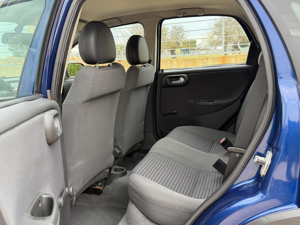 Opel Corsa 1.2i 16V cat 5 porte 'Njoy