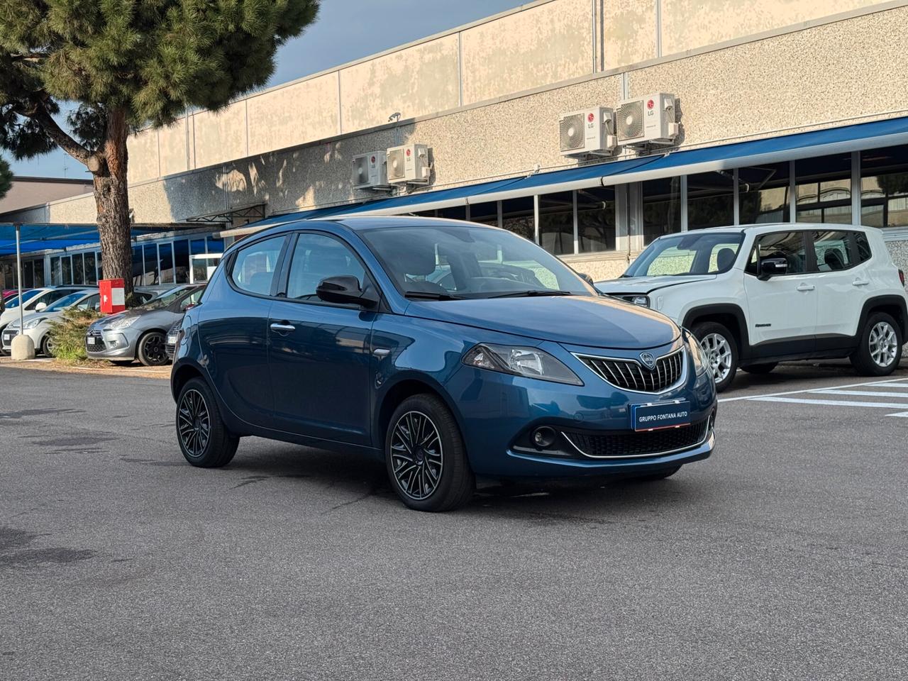 Lancia Ypsilon 1.0 FireFly 5 porte S&S Hybrid Gold Plus OK NEOPATENTATI -UNICO PROPRIETARIO