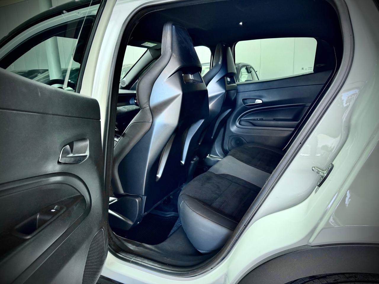 Alfa Romeo Junior 1.2 136 CV Hybrid eDCT6 Speciale