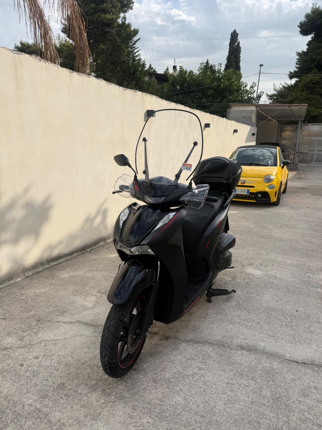 Honda SH 350 Sport