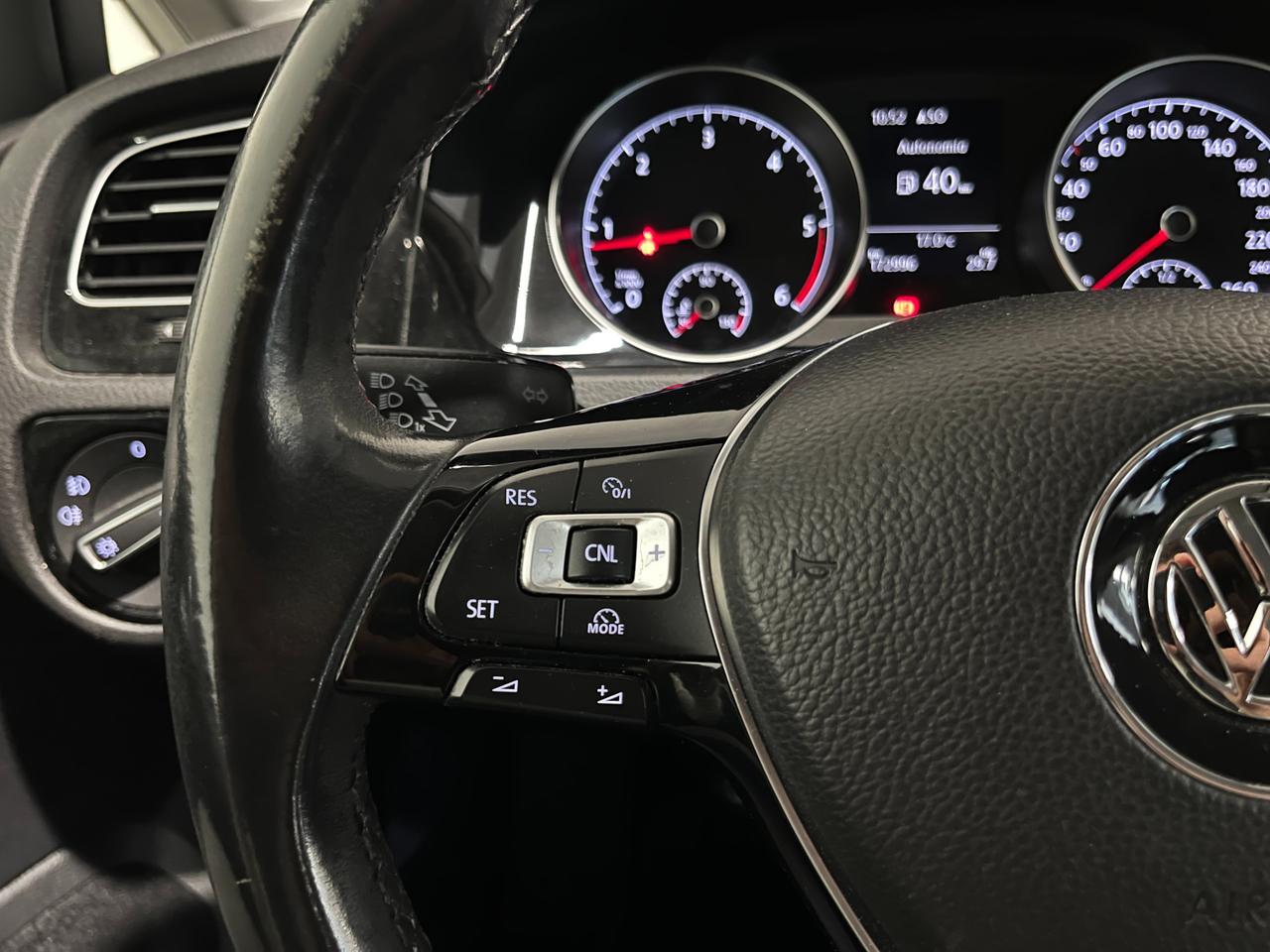 VOLKSWAGEN GOLF 1.6 TDI EXECUTIVE