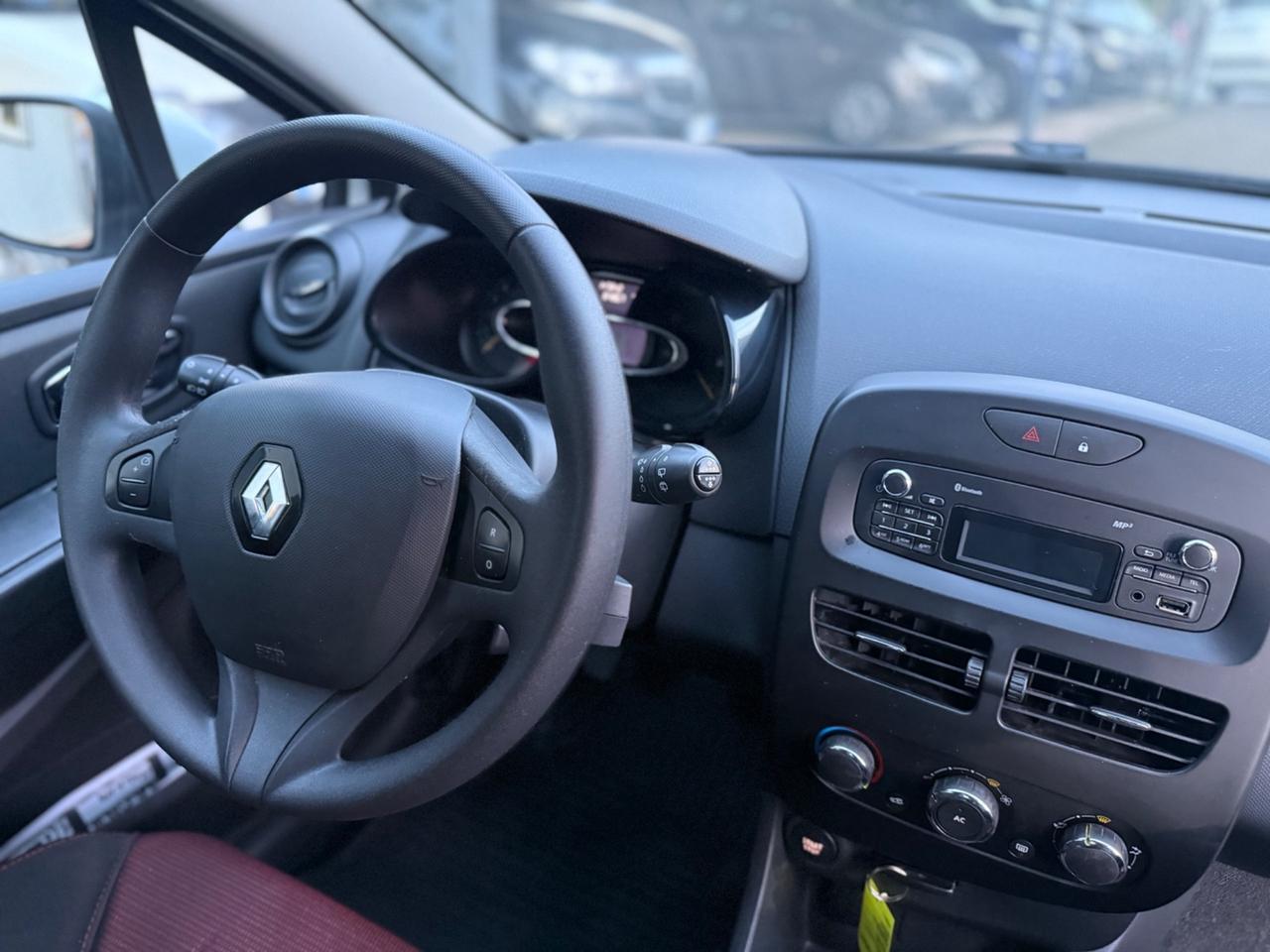 Renault Clio 1.2 75CV 5 porte Km Certificati