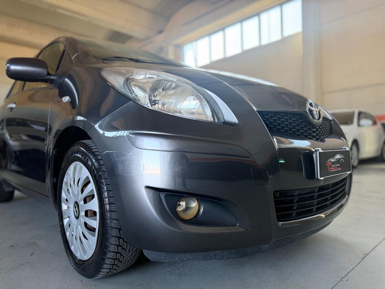 Toyota Yaris 1.3 5 porte Sol NEOPATENTATI