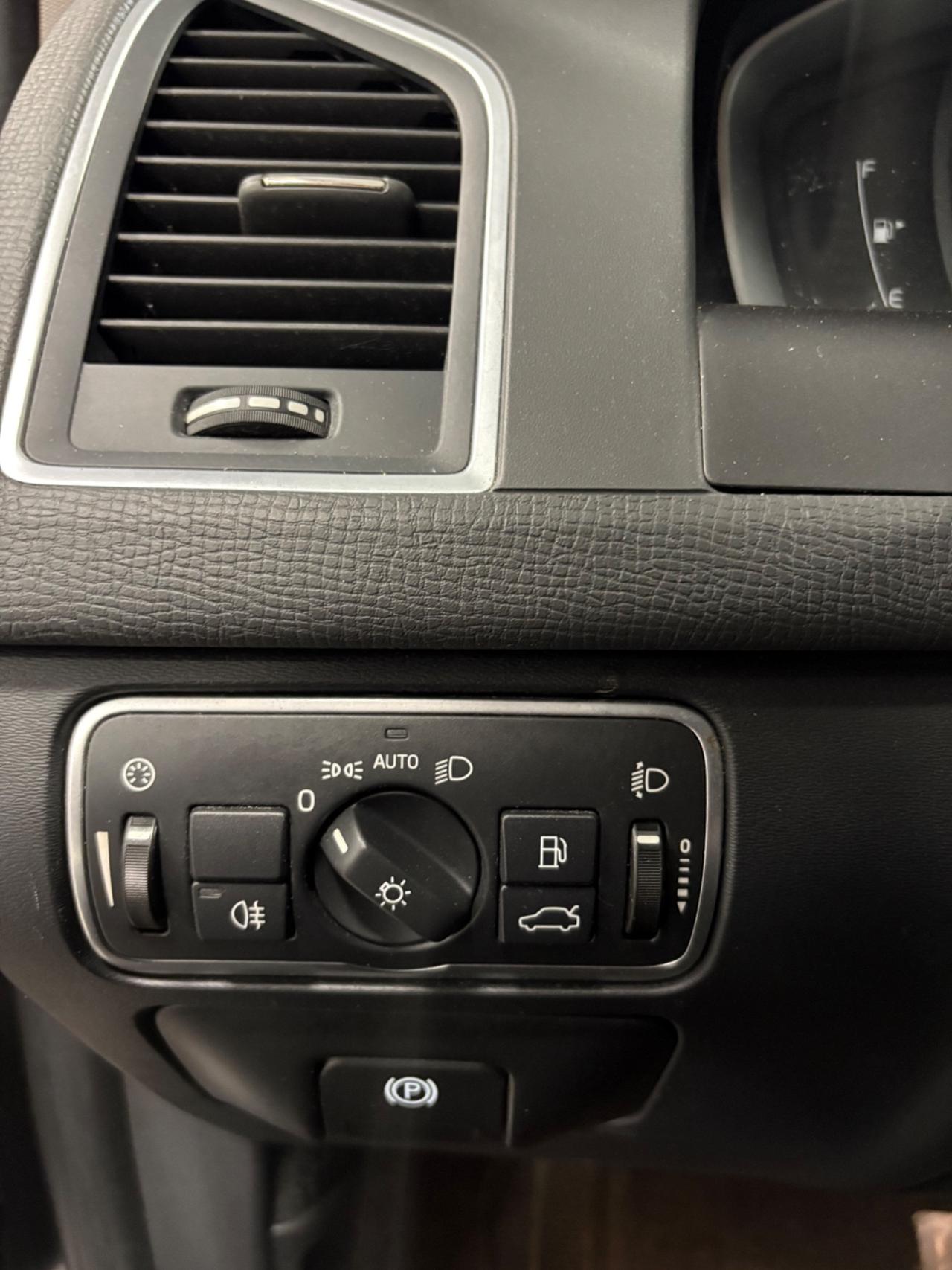 Volvo XC 60 XC60 D3 Geartronic R-design