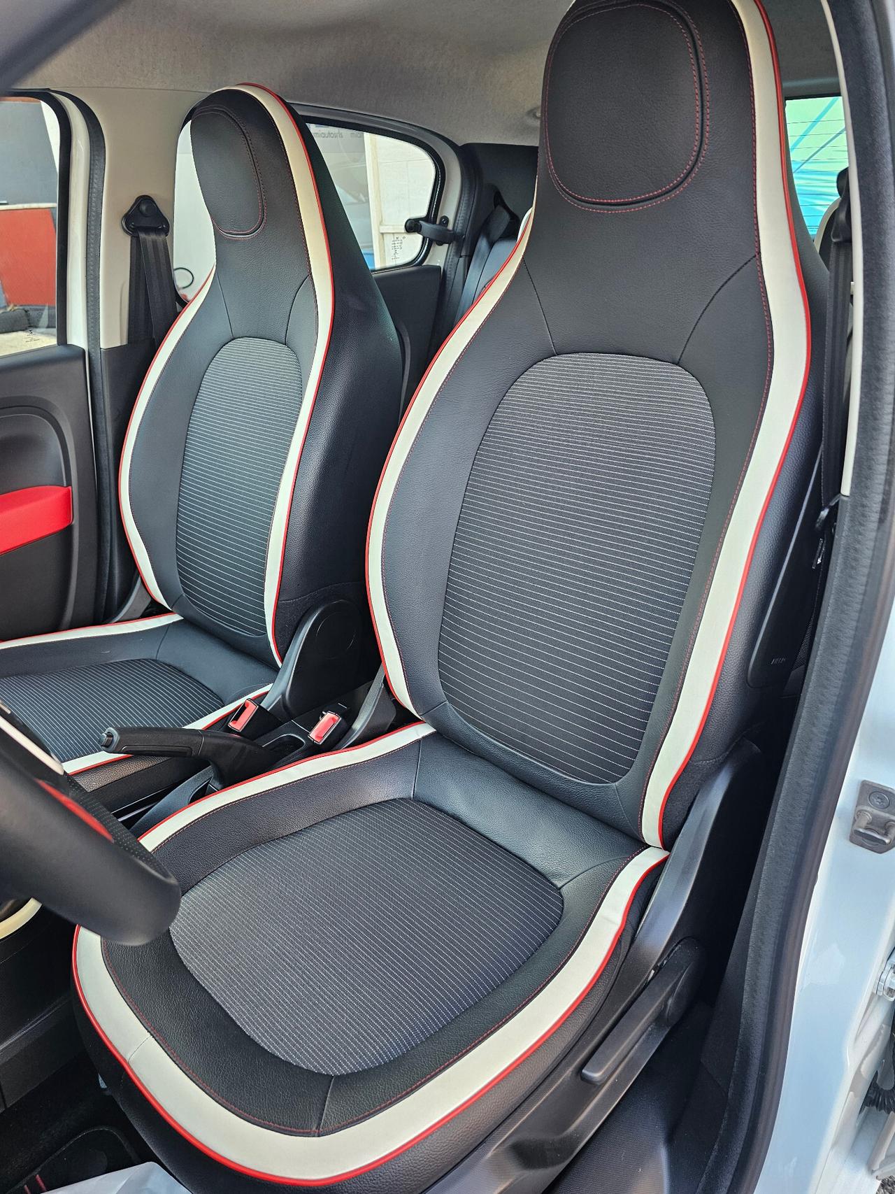 Renault Twingo 0.9 TCe 90 CV Stop&Start Energy Luxe TAGL UFF UNIPRO 16'