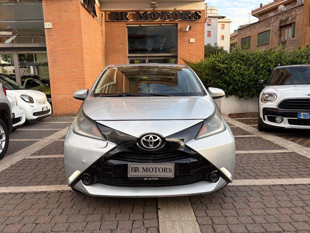 Toyota Aygo 1.0 VVT-i x-play 5p. - OTTIME CONDIZIONI !!