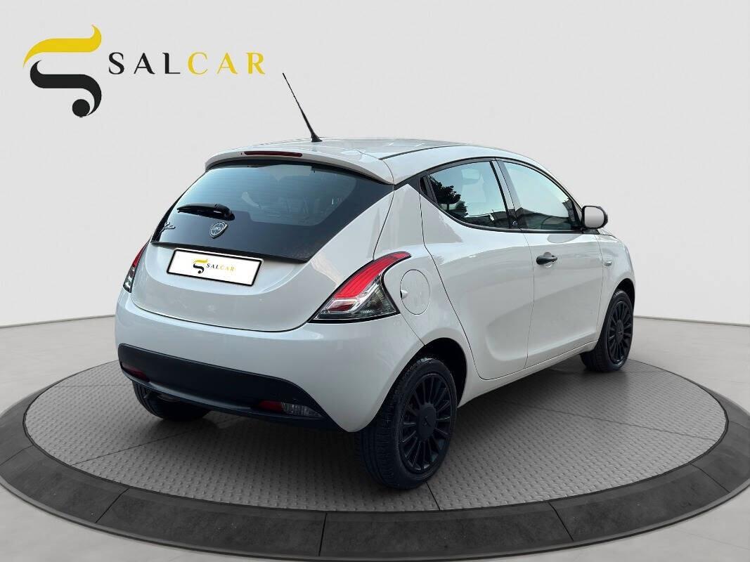 Lancia Ypsilon 1.2 benzina 69 CV 5 porte Elefantino Blu 2019