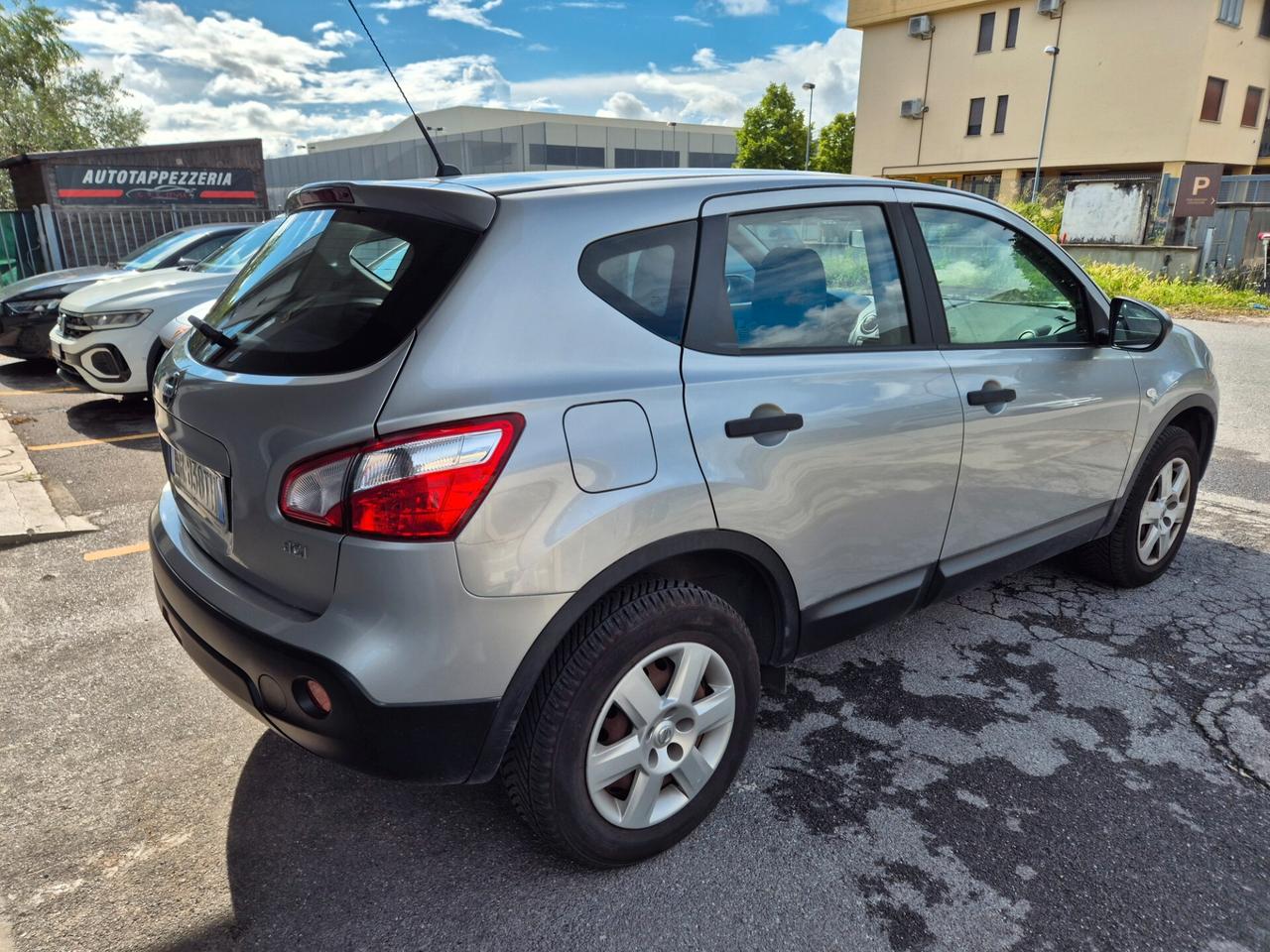 Nissan Qashqai 1.5 dCi DPF Visia 85000KM!!!!!!!