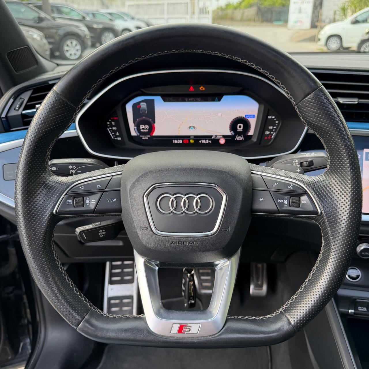Audi Q3 SPB 40 TDI quattro line edition Tetto