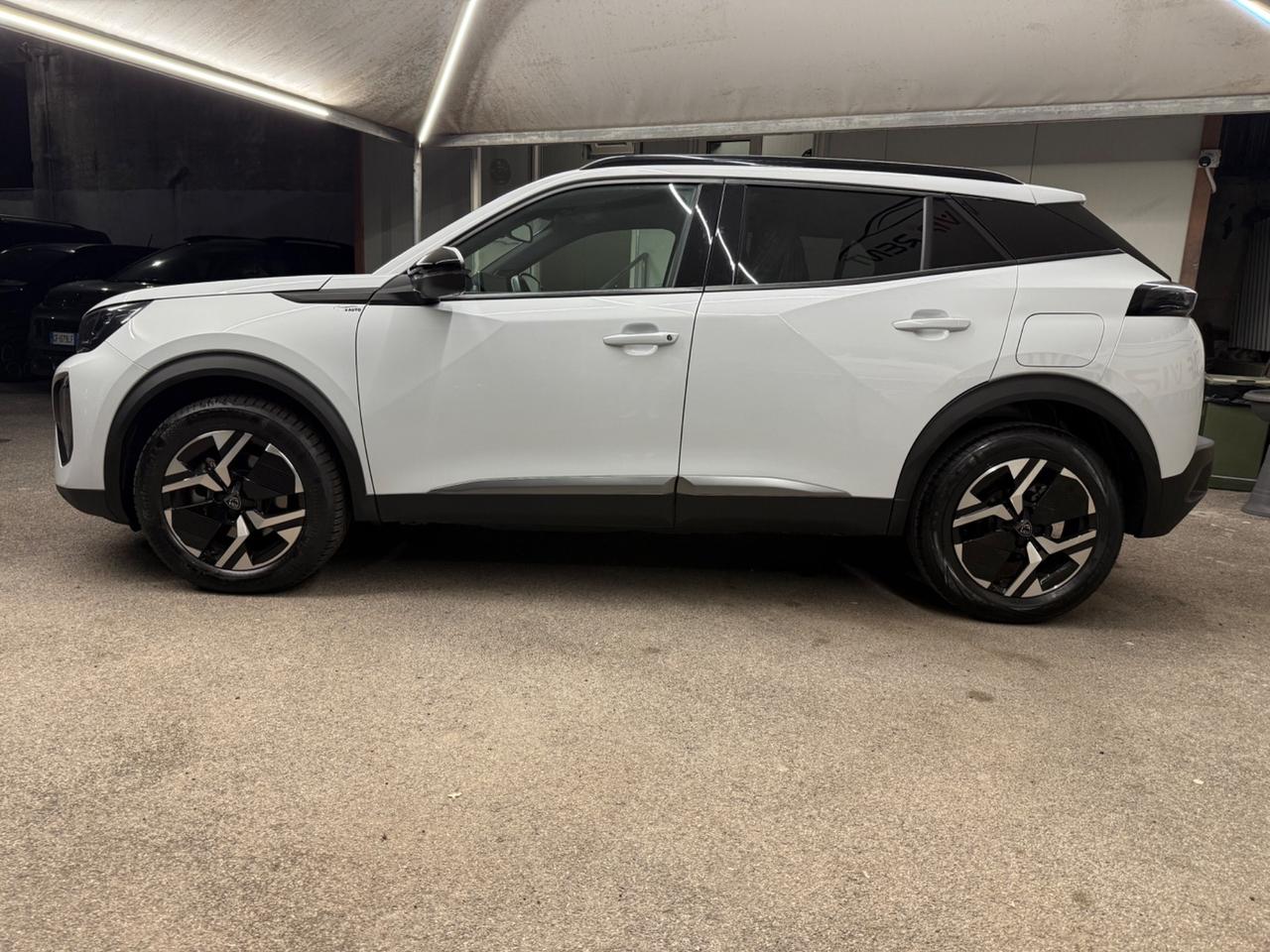 Peugeot 2008 BlueHDi 130 S&S EAT8 Allure