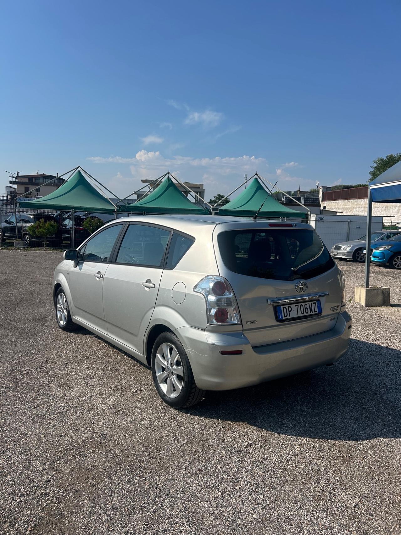 Toyota Corolla Verso 2.2 16V D-4D DPF Luna 7pti
