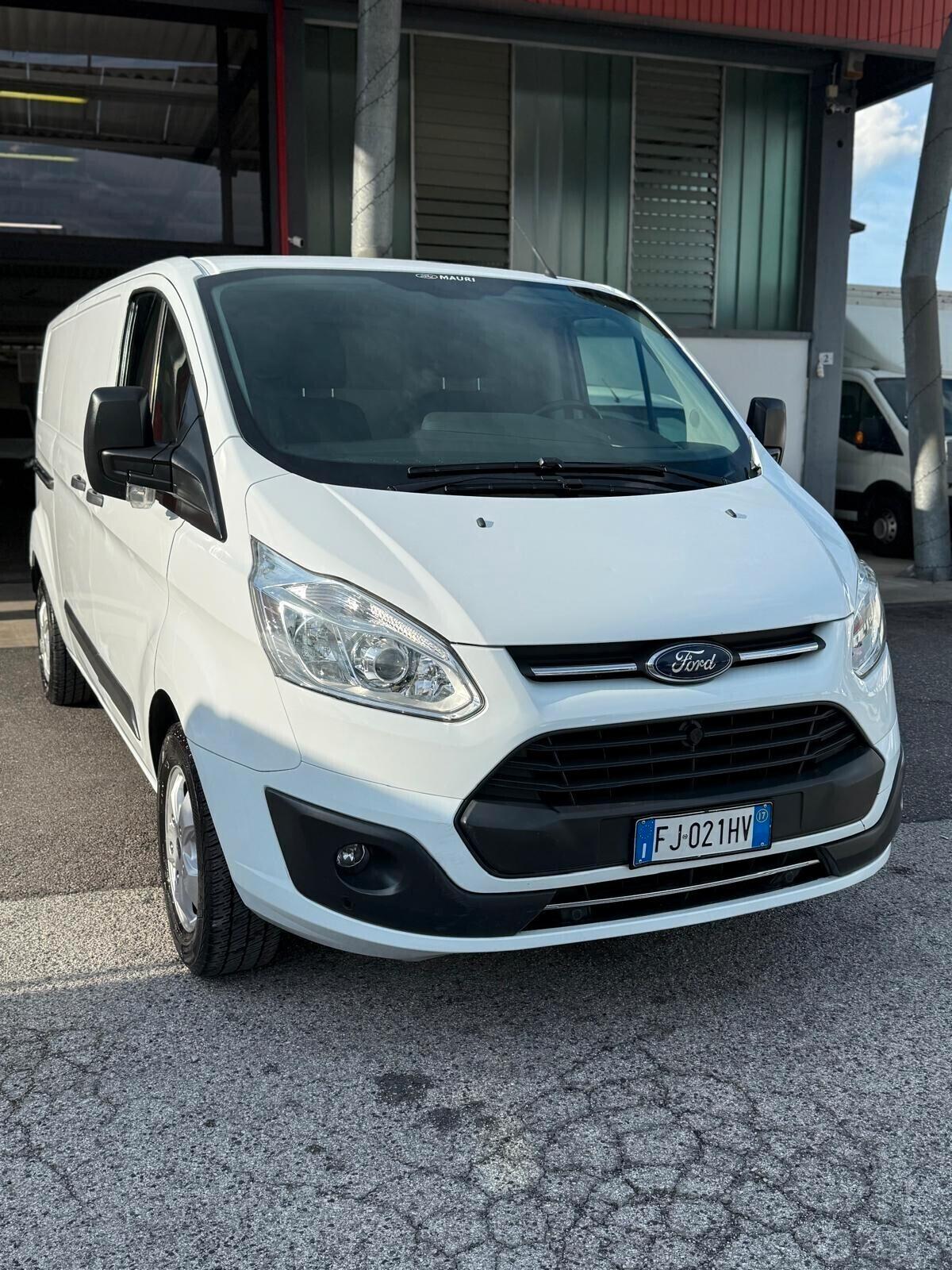 Ford Transit custom L2 H1 PASSO LUNGO 2.0 TDCI