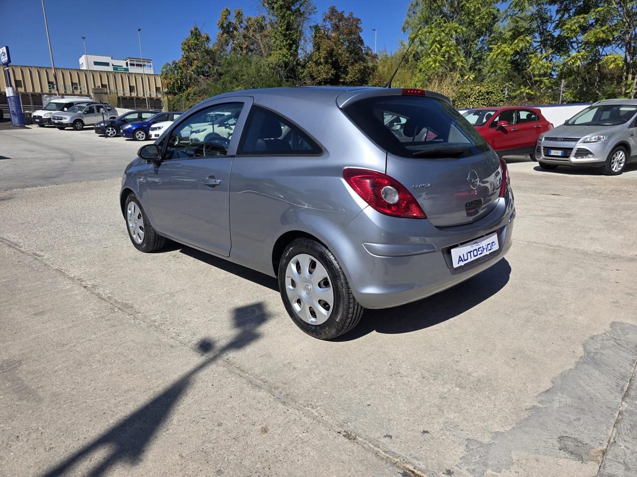 Opel Corsa 1.2 3 porte Club