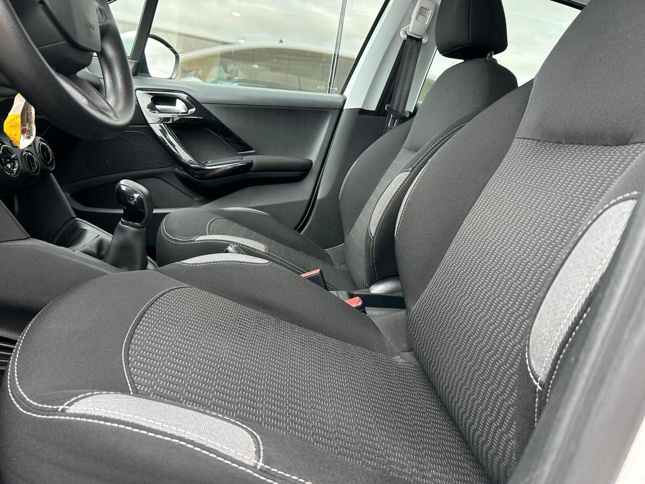 Peugeot 208 ACTIVE MIX BlueHDi 75 N1 4 posti