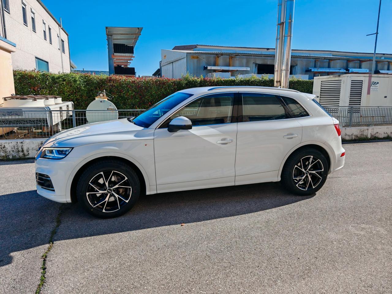 Audi Q5 190CV S LINE TOTALE UNIPROPRIETARIO KM VERI