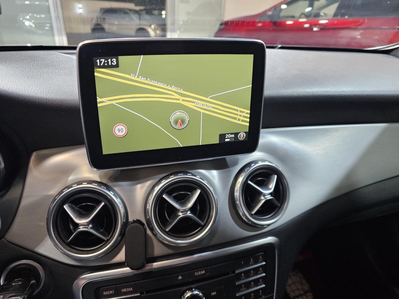 Mercedes-benz GLA 200 d Premium