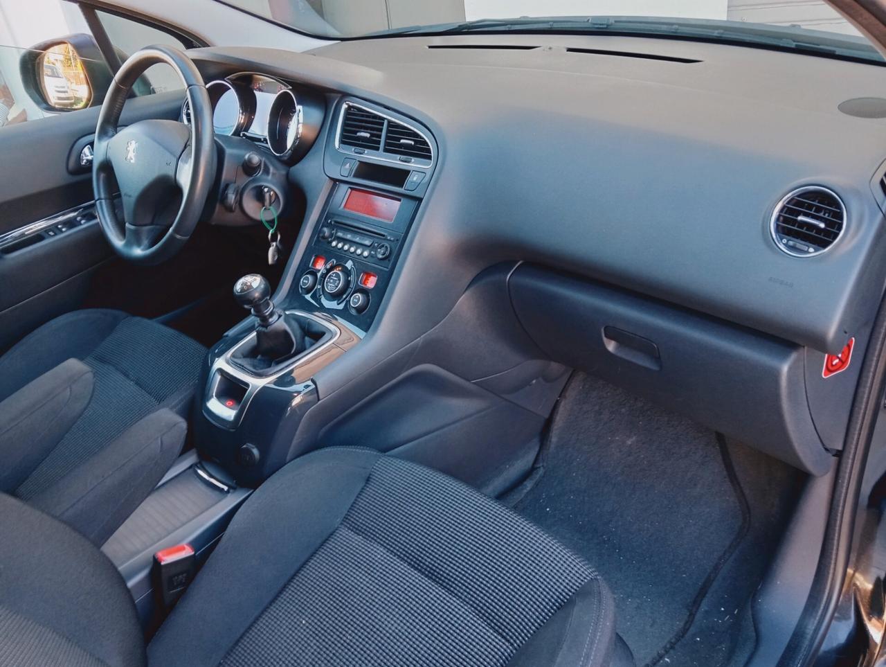 Peugeot 5008 2.0 HDi 150CV