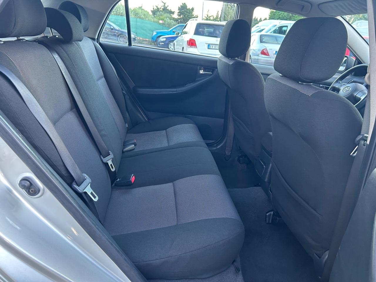 Toyota Corolla 1.4 D-4D Cambio automatico 5 porte