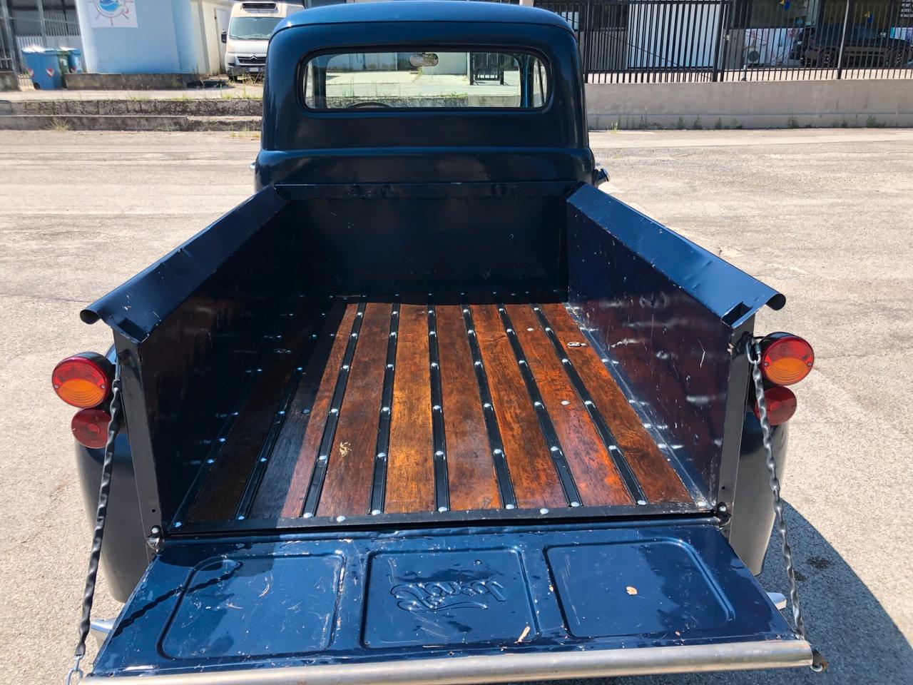 FORD F100 PICK UP V8