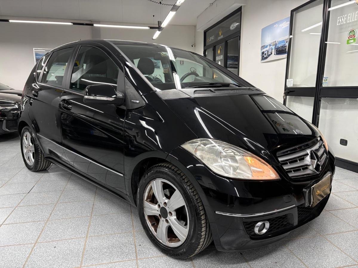 MERCEDES A180 CDI Avantgarde UNICO PROP/ NAVI/ PELLE