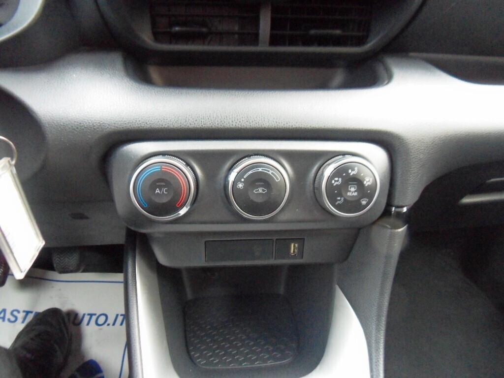 Toyota Yaris 1.0 5 porte Active