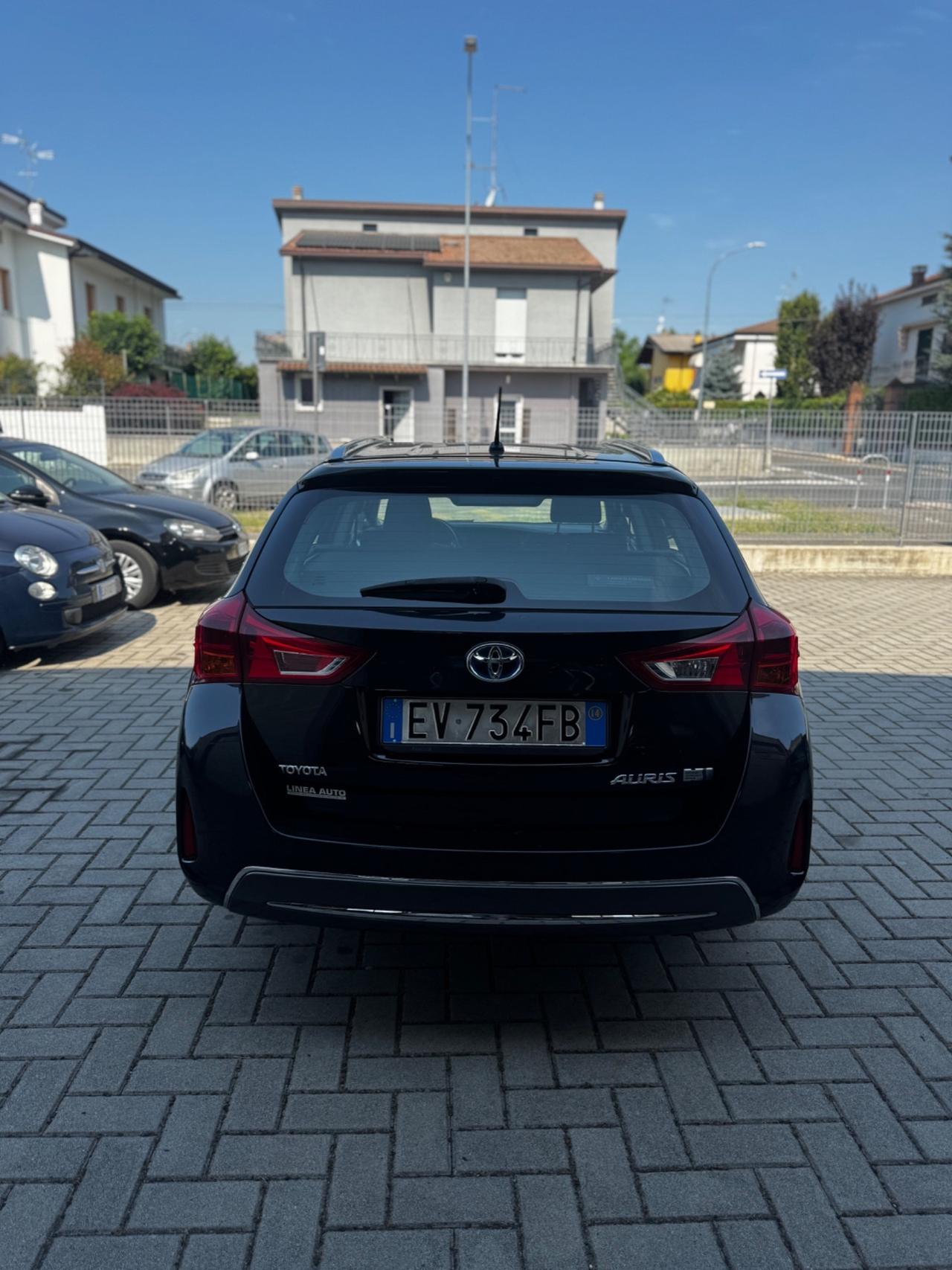 Toyota Auris Touring Sports 1.8 Hybrid Lounge
