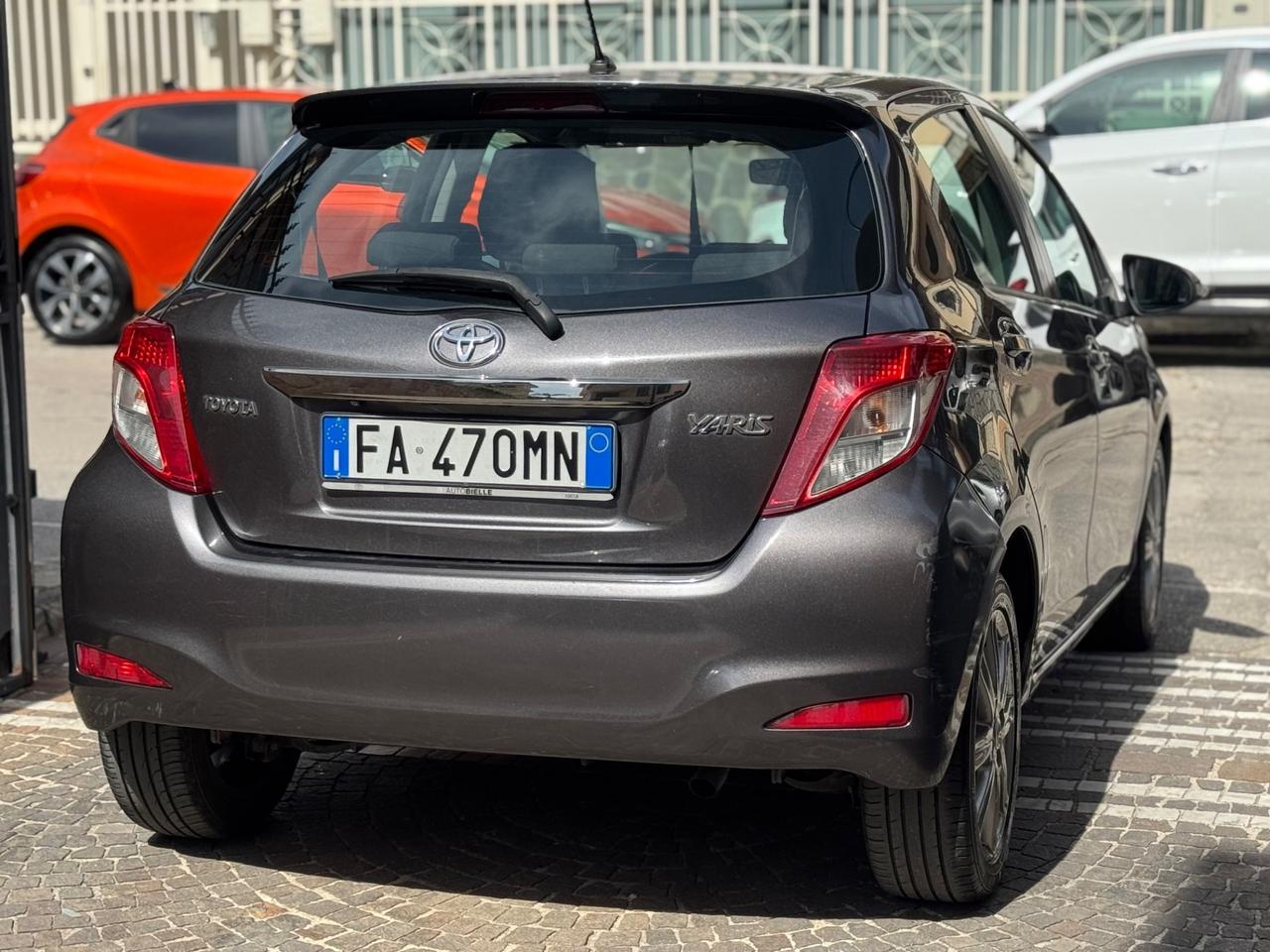 Toyota Yaris 1.4 D-4D 5 porte Lounge AUTOMATICA